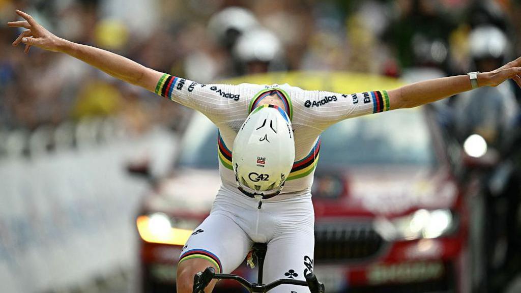 Pogačar Takes Early Control After Thrilling First Week of Tour de France